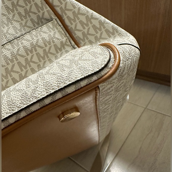 SOLD ❤️ Michael Kors Bedford Travel Extra-Large Logo Stripe Weekender Bag - Picture 13 of 14